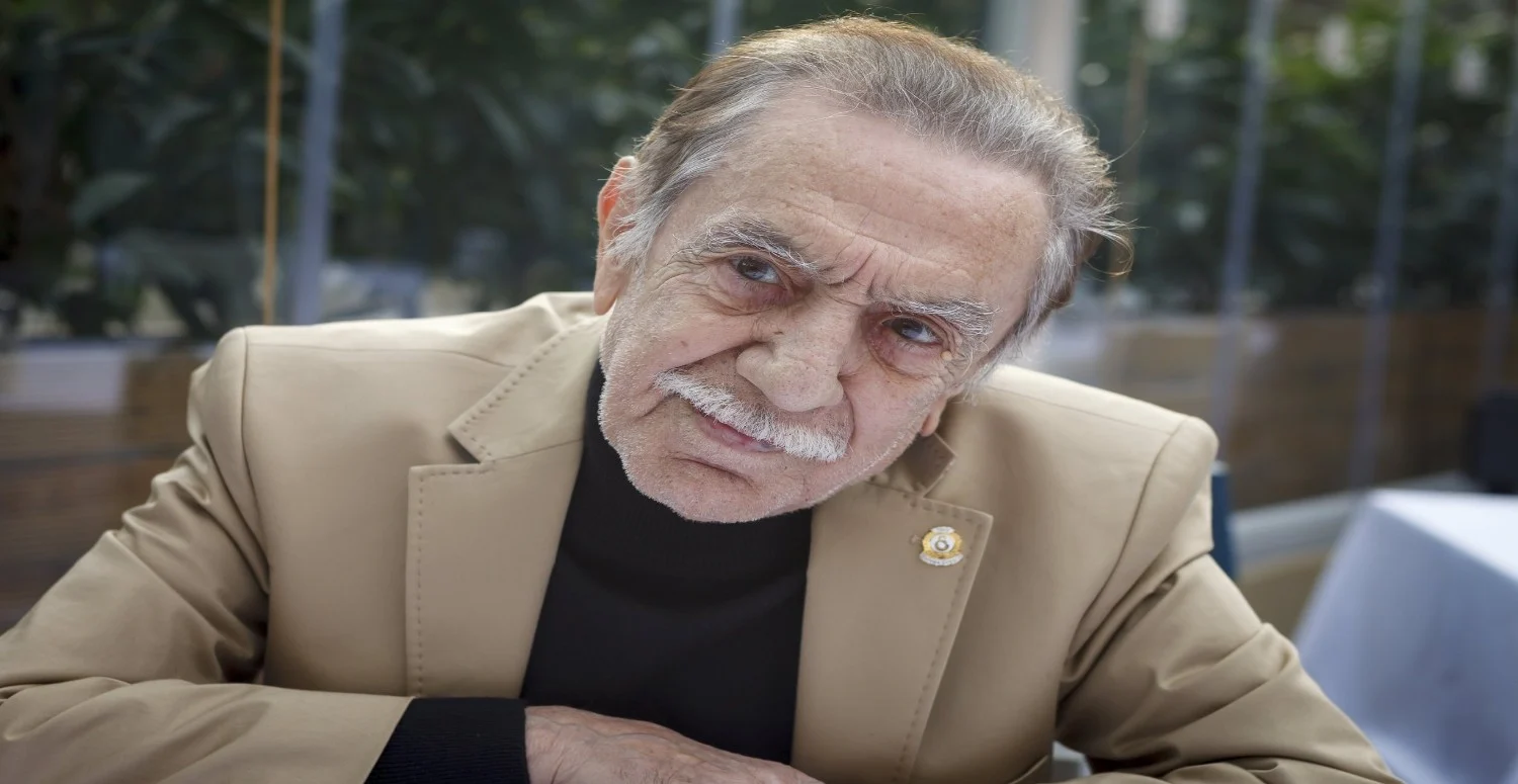 Usta oyuncu Aydemir Akbaş’tan kahreden haber! Yıllar sonra tekrar oldu: Sevenleri hüzne boğuldu ➤ haberion.com