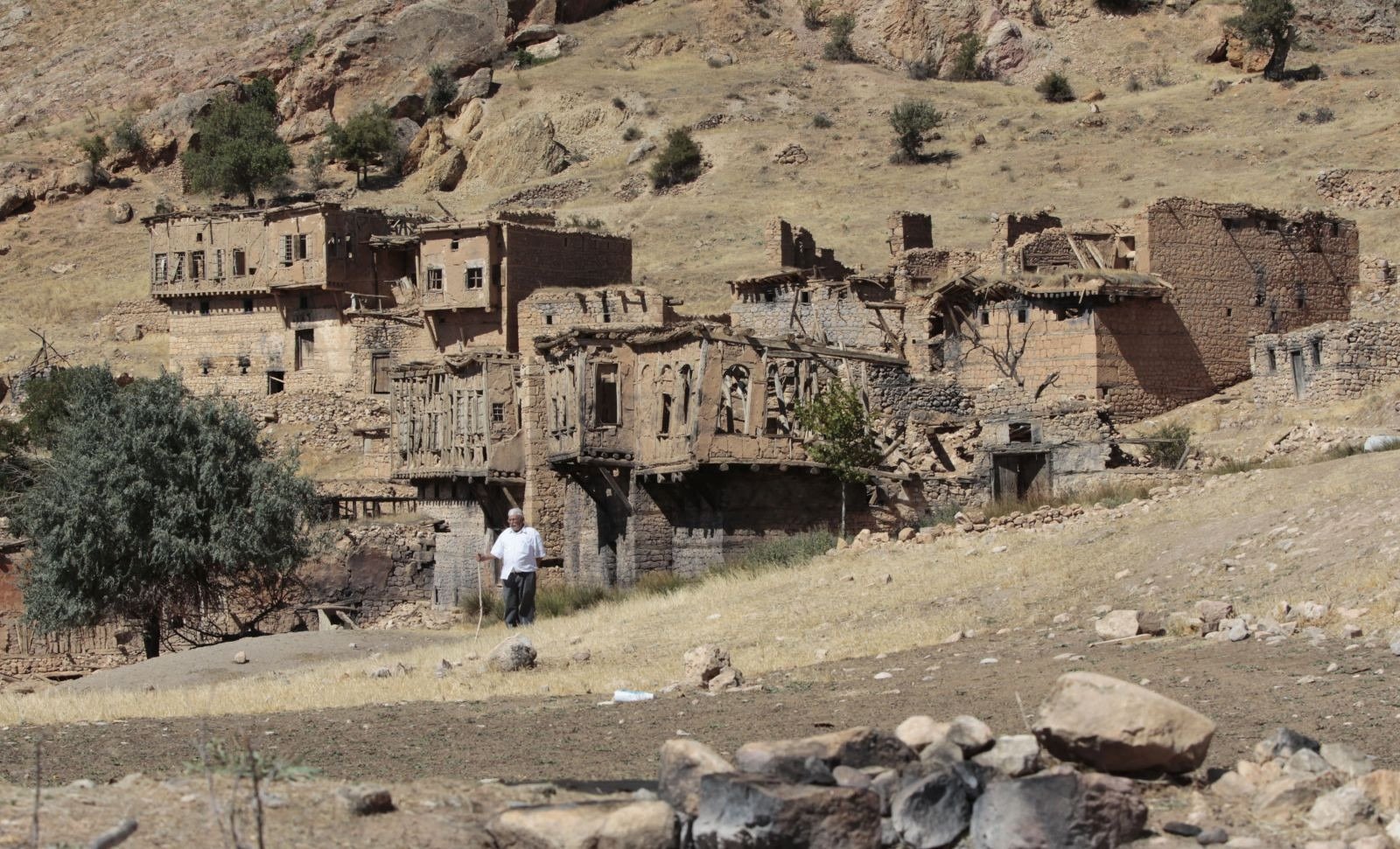 Hayalet köyde 43 yıldır kimse yaşamıyor! ➤ haberion.com