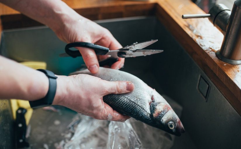 Mom Cleaning Out Fish Is Surprised By What She Finds ➤ haberion.com