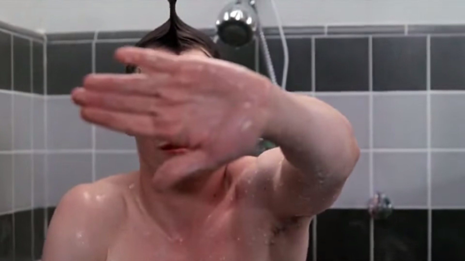 Bu Adamın Duş Rutini Kadınların Partnerlerini Sorgulamasına Neden Oluyor ➤ haberion.com