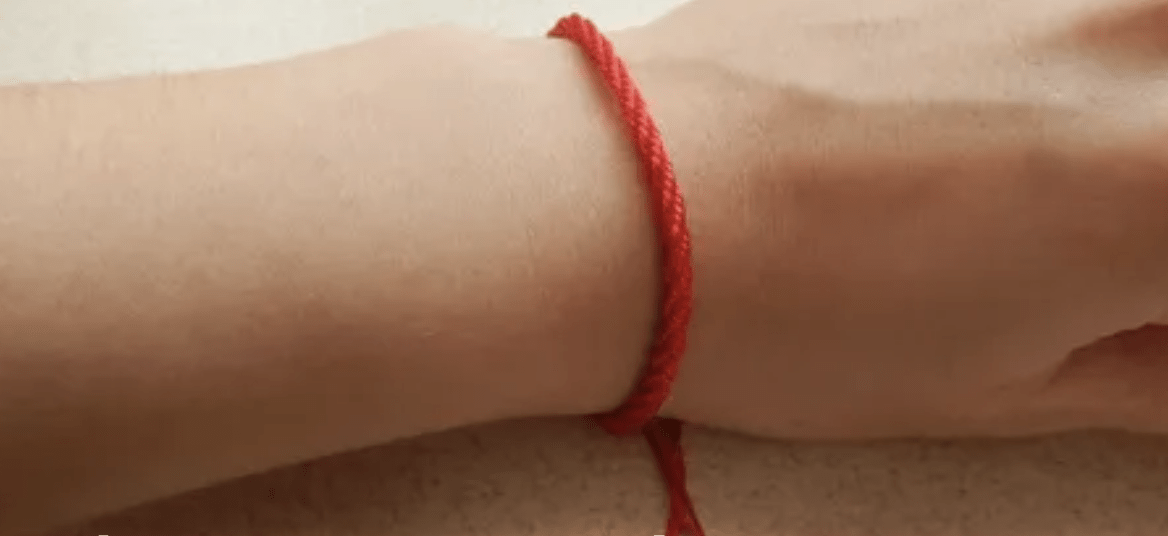 Dlaczego warto nosić czerwoną nitkę na nadgarstku? ➤ Главное.net