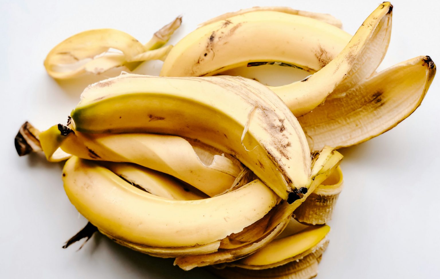 물에 바나나를 넣고 끓이면 놀라운 건강 효과를 볼 수 있습니다! ➤ Главное.net