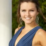 女孩因為穿著被舞會趕出，放大看原因 ➤ haberion.com